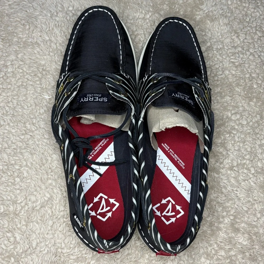 Women's A/O 2-Eye Bionic Boat Shoes
Dark Navy - Picture 2 of 5